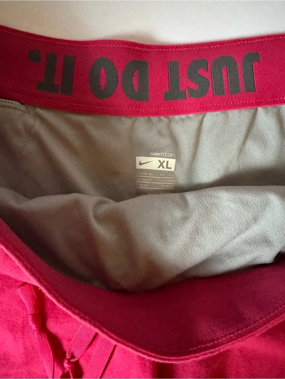 Nike Size XL Womens Pink Lined Drawstring Pull On Logo Athletic Sports Shorts